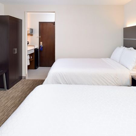 Holiday Inn Express Wixom By Ihg Kültér fotó