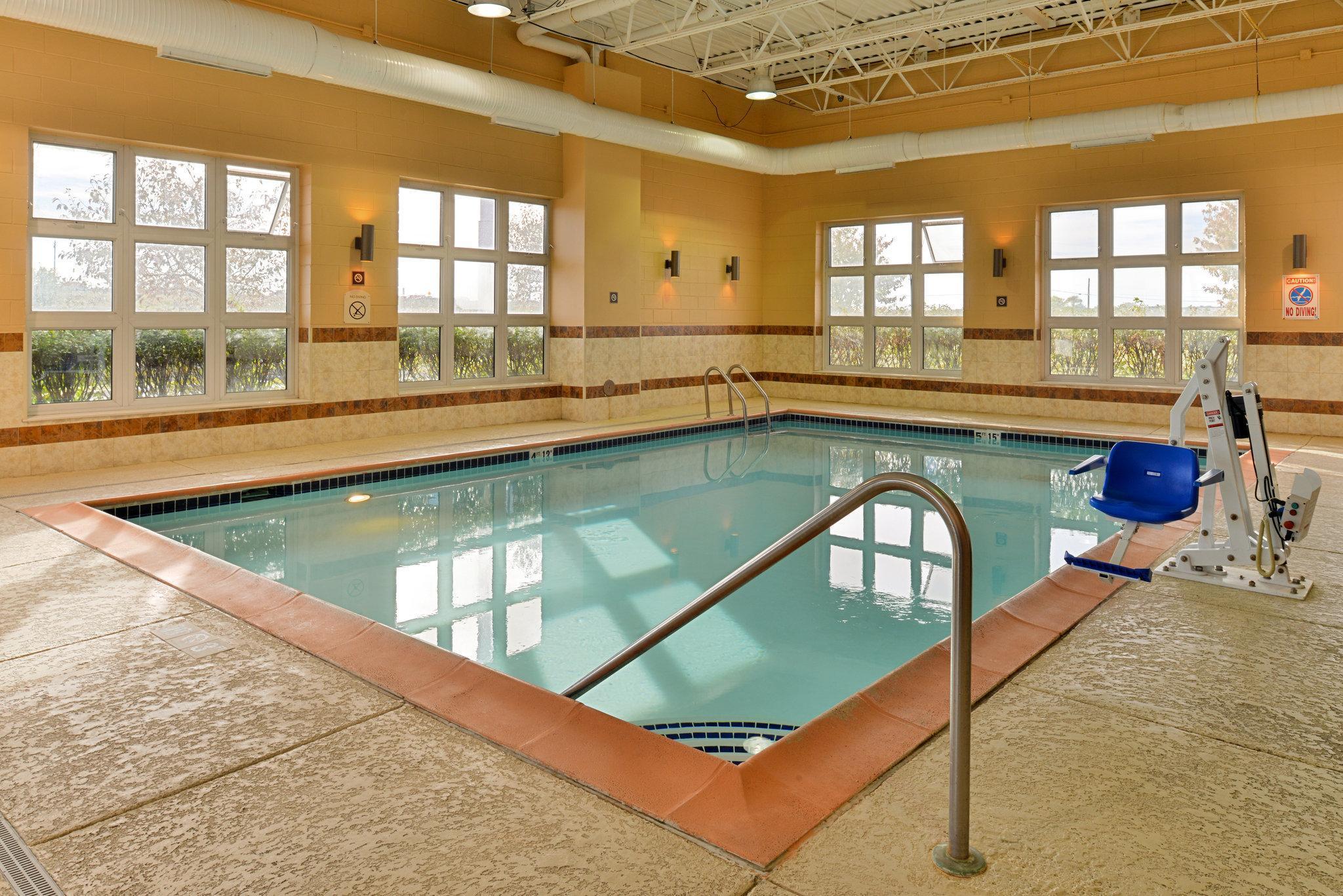Holiday Inn Express Wixom By Ihg Kültér fotó