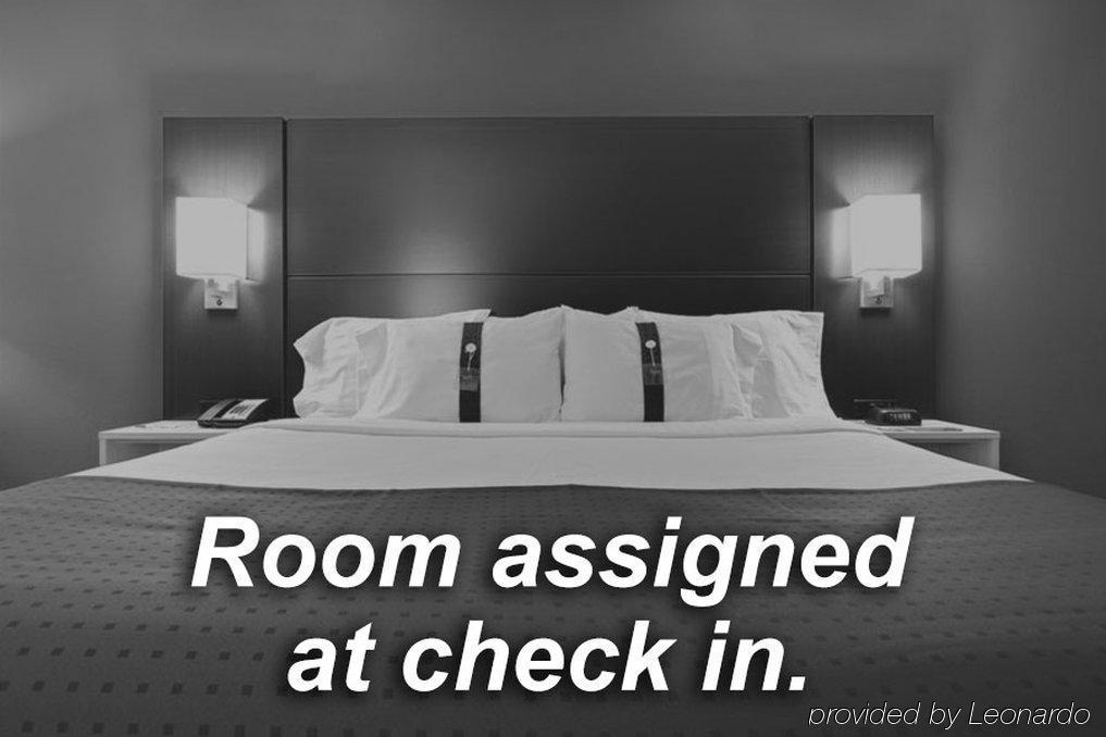 Holiday Inn Express Wixom By Ihg Kültér fotó