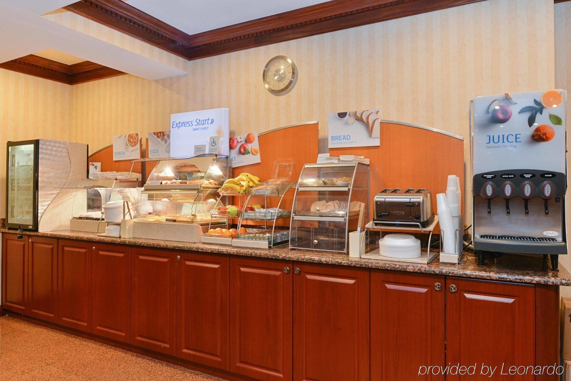 Holiday Inn Express Wixom By Ihg Kültér fotó