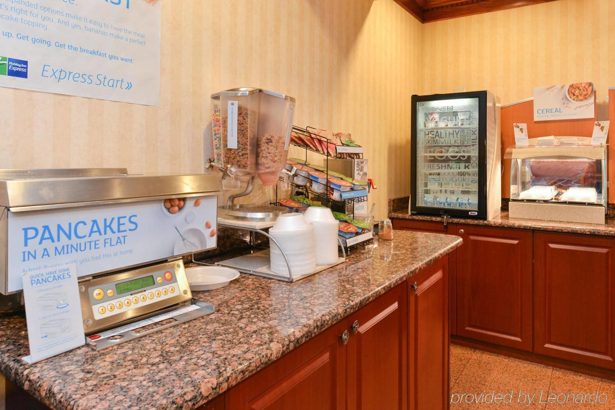 Holiday Inn Express Wixom By Ihg Kültér fotó