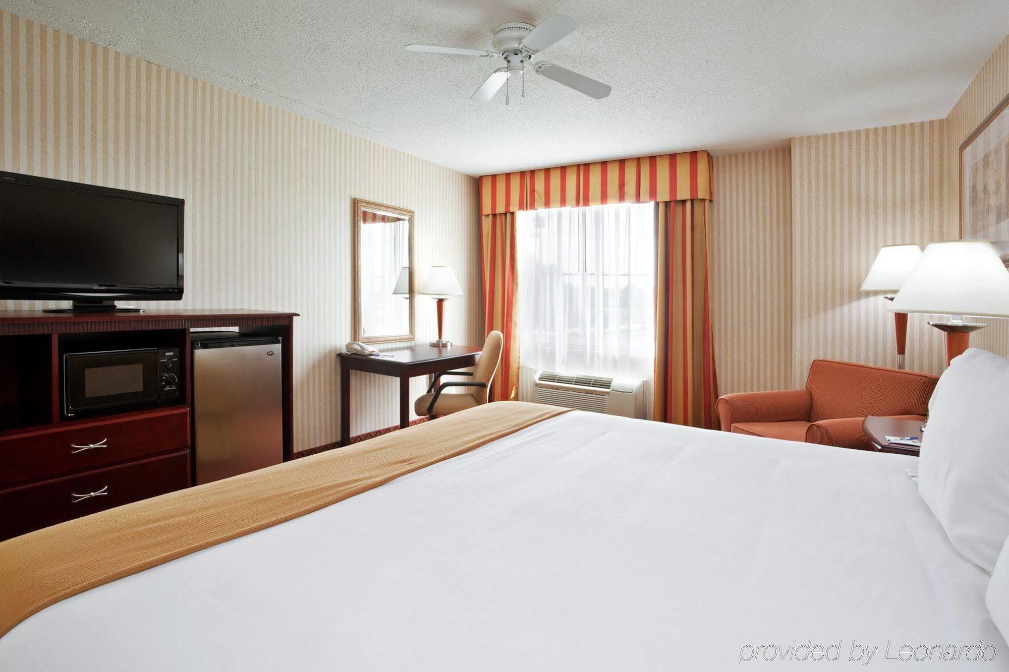Holiday Inn Express Wixom By Ihg Szoba fotó